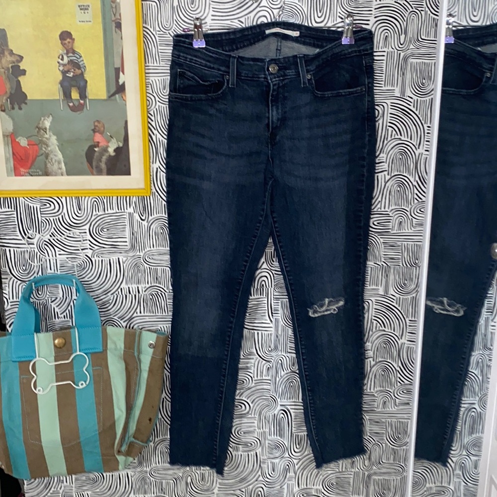 Levi’s 711 skinny jeans